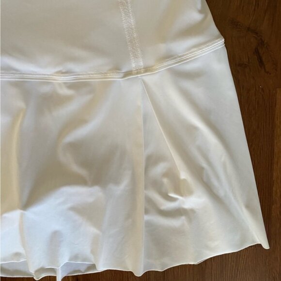 Lululemon Lost In Pace Skirt Size 6 White Running Tennis Pickleball Golf - Picture 3 of 8